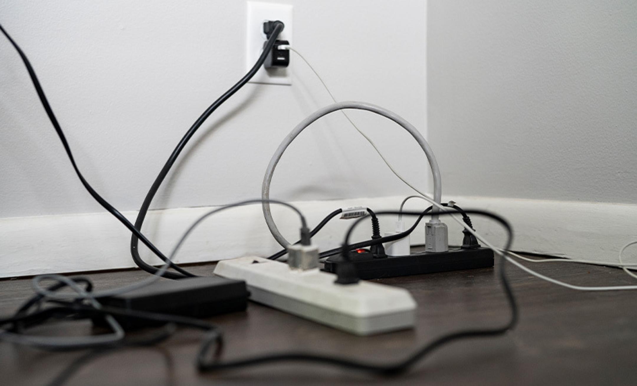 How to Properly Use a Power Strip