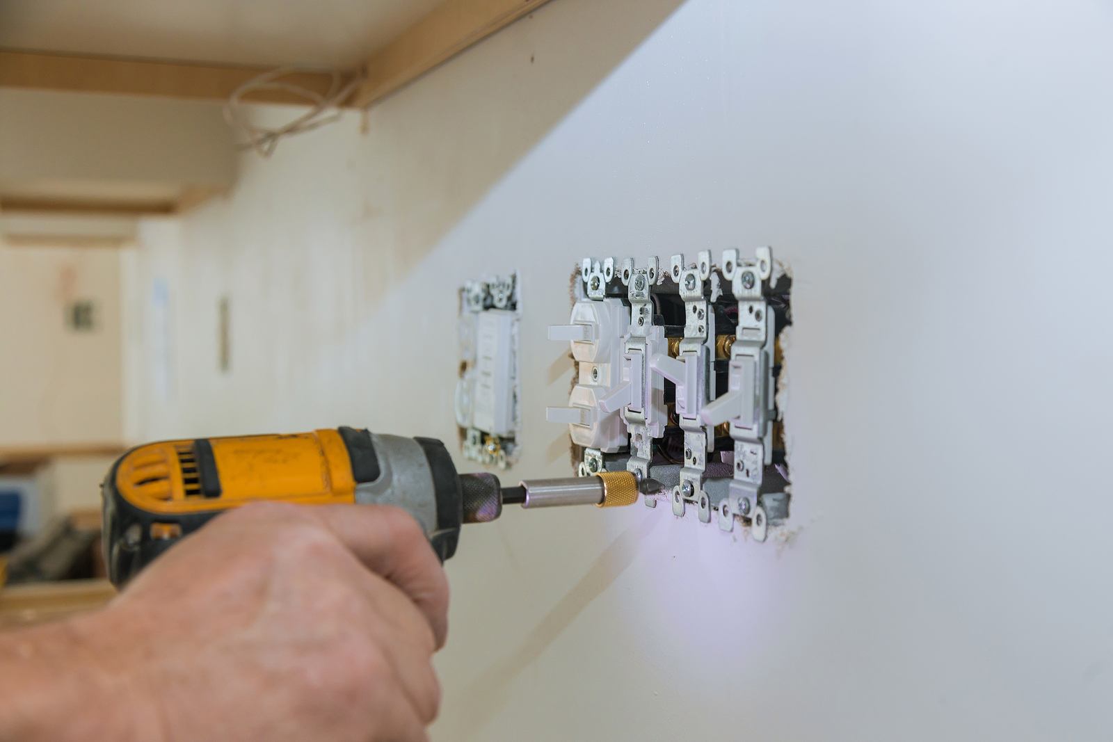 Electrical Outlet Replacement in Lindenhurst, NY