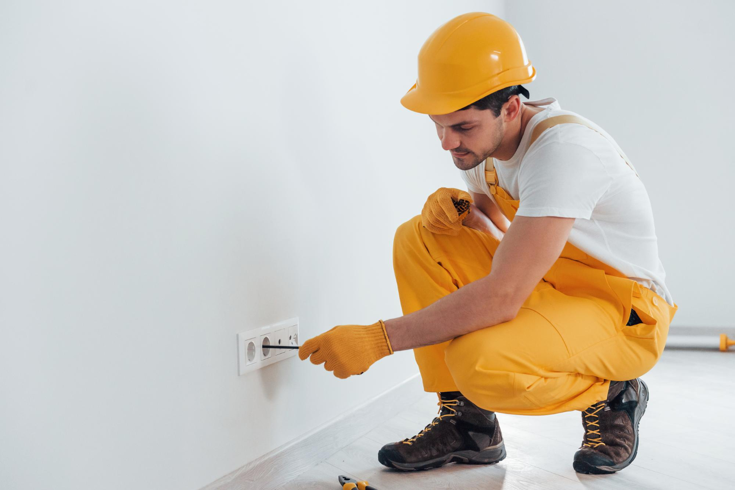 Electrical Outlet Replacement in Bay Shore, NY